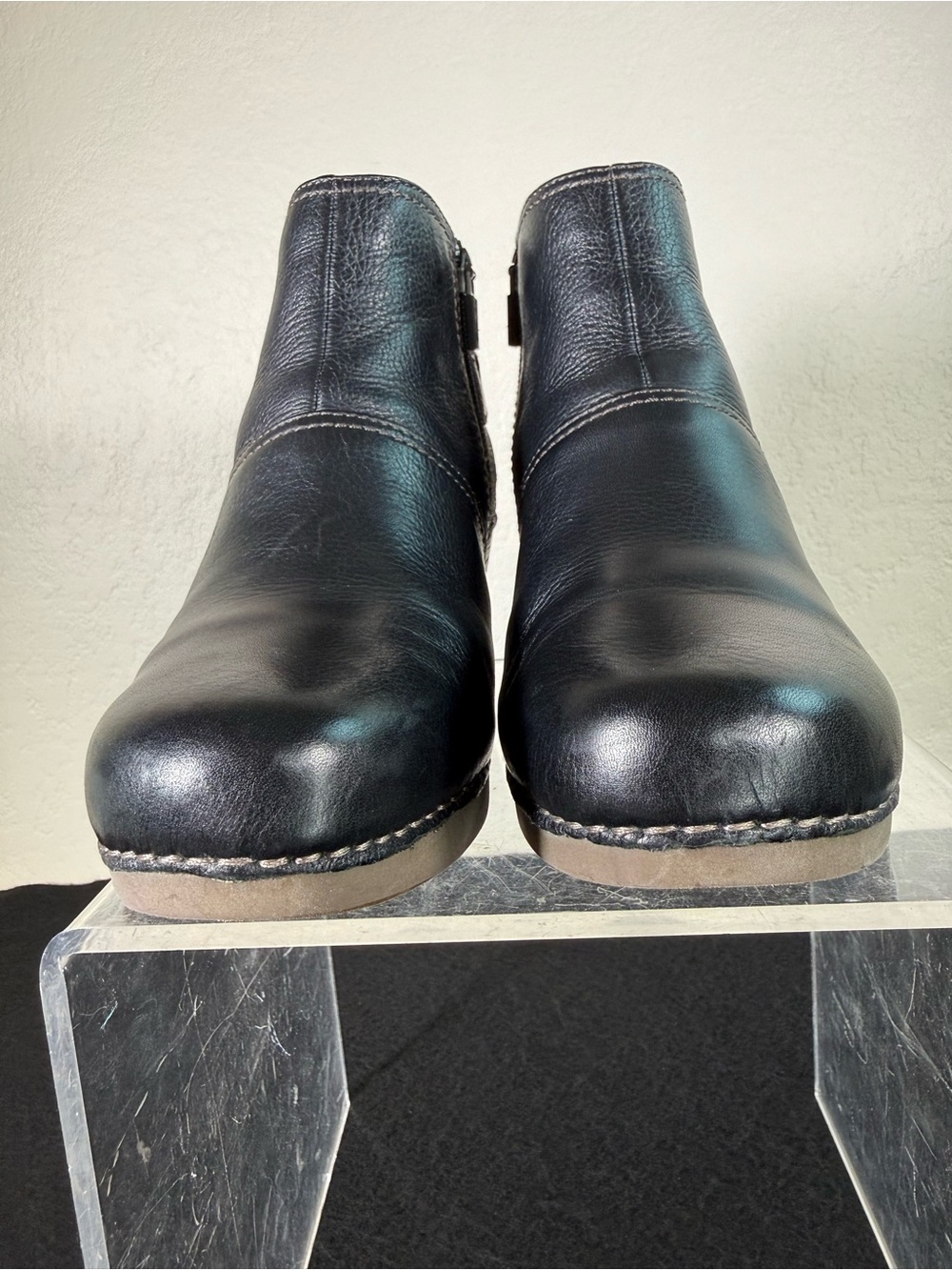 Dansko Shirley Wedge Black Leather Ankle Boots Booties Size 38 LIKE NEW EUC - Picture 3 of 14